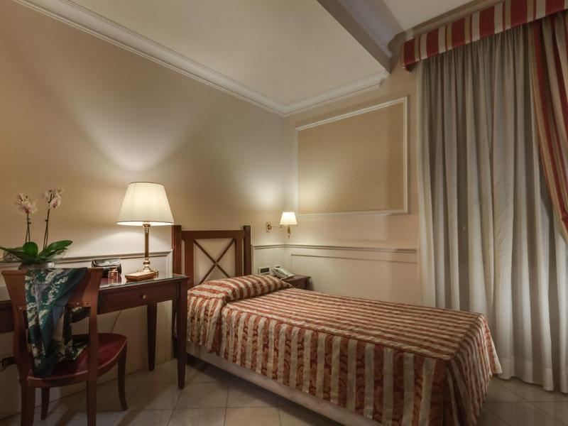 Palazzo Cardinal Cesi Hotel Рим Екстериор снимка