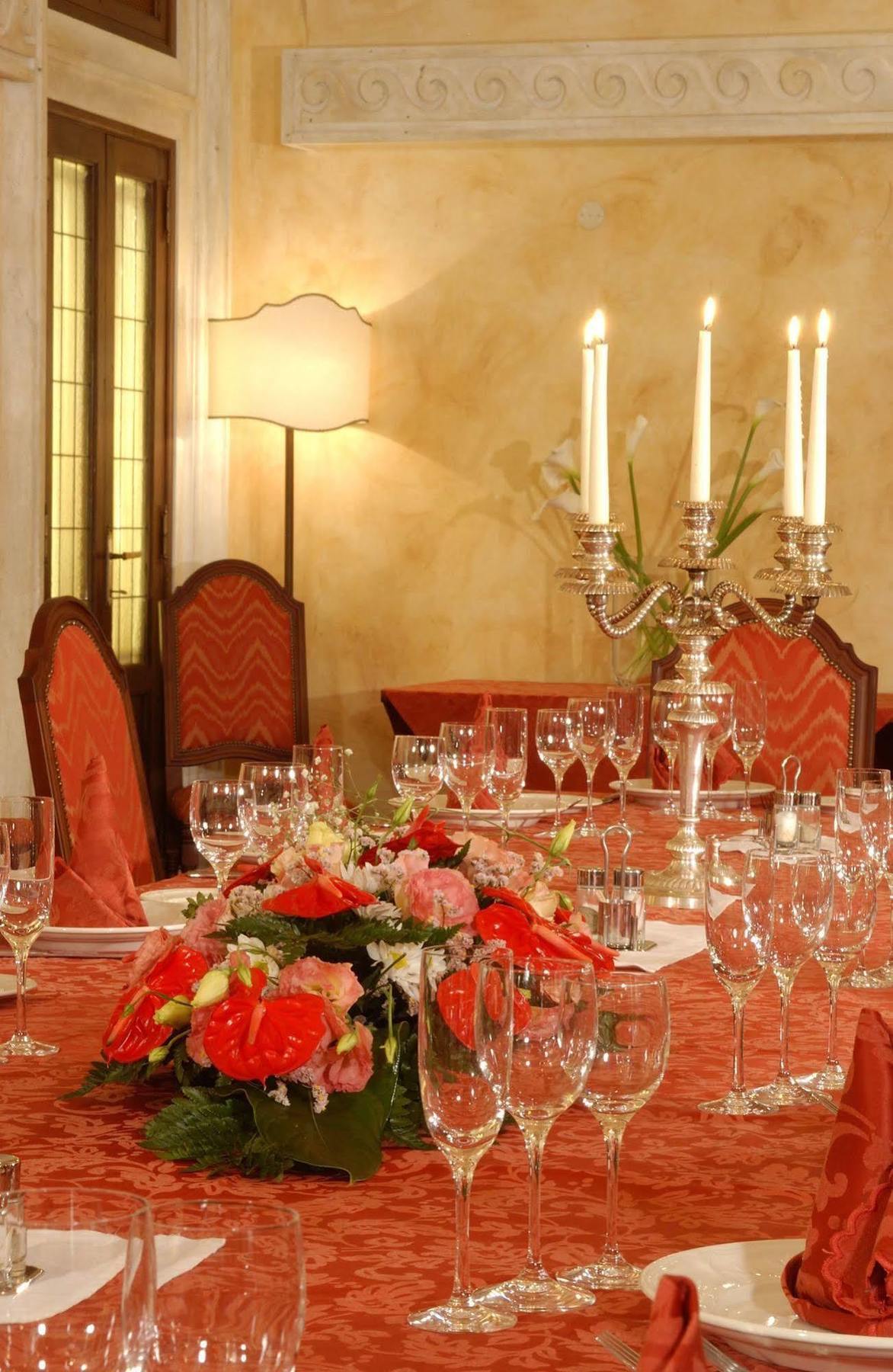 Palazzo Cardinal Cesi Hotel Рим Екстериор снимка